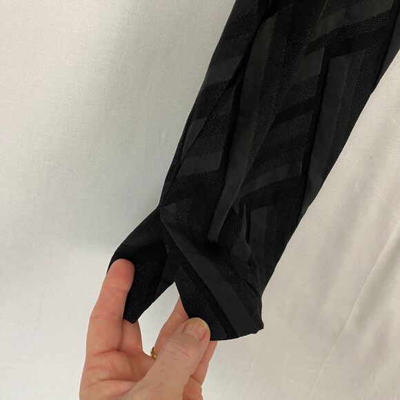 Soft Surroundings Crop Pants PS Black Geometric Notch Ankle Pull On Petite Small - Picture 4 of 13